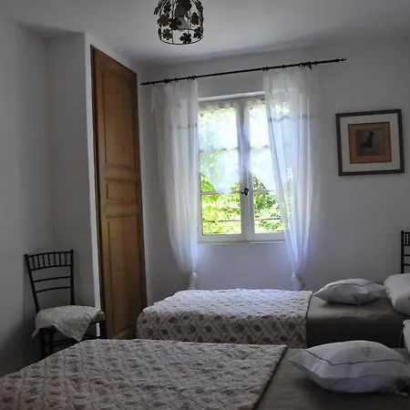Bastide De L'avelan Bed & Breakfast *