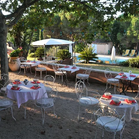Bed & Breakfast Bastide De L'avelan