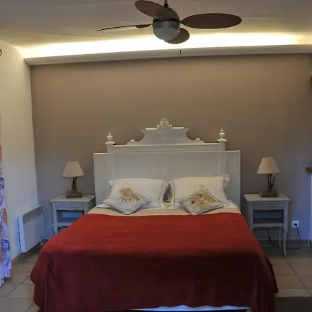 Bed & Breakfast Bastide De L'avelan Grimaud