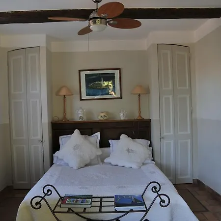 Bastide De L'avelan Bed & Breakfast