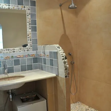 Bed & Breakfast Bastide De L'avelan *