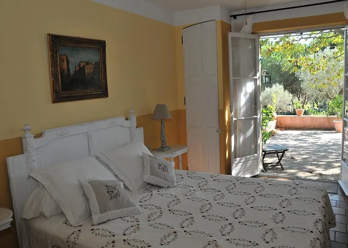 Bastide De L'avelan Bed & Breakfast Grimaud
